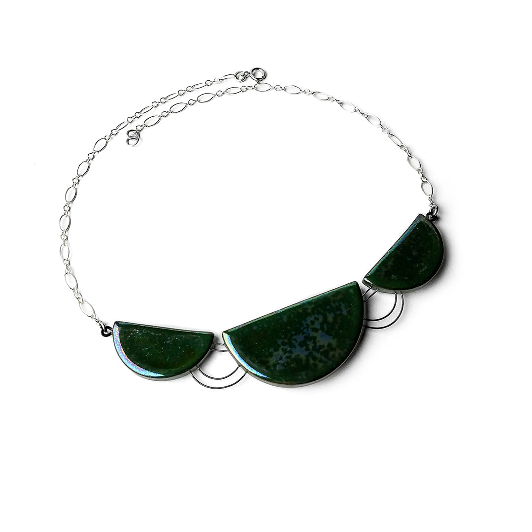 Wired Collar Necklace in Dragonfly