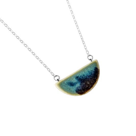 Medium Single Half-Moon Necklace